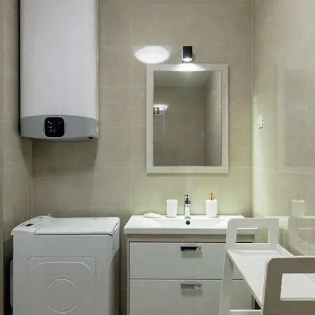 Апартаменты Stylish Moskar With Balcony & Parking Lapad *