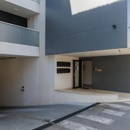 Stylish Moskar With Balcony & Parking Lapad *
