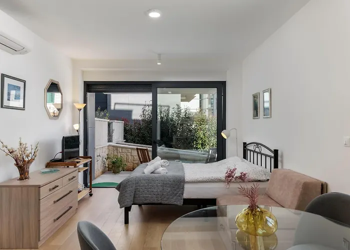 Appartement Stylish Moskar With Balcony & Parking Lapad